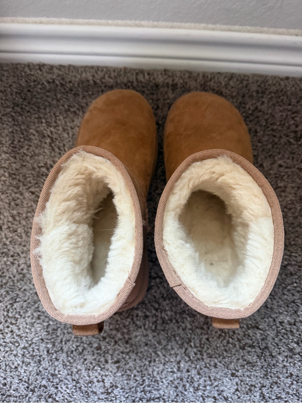 Women's UGG Mini Boot in Chestnut Brown size 7 - Picture 4 of 8